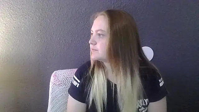 PhatAssBlond online show from February 28, 5:26 pm