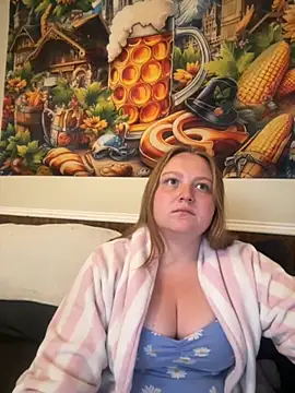 PhatAssBlond online show from September 22, 1:35 pm