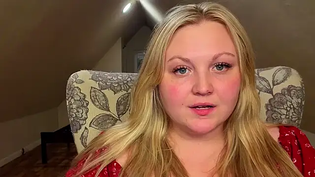 Snapshot of PhatAssBlond chatting on May 10, 1:55 am PhatAssBlond online show from May 10, 1:55 am