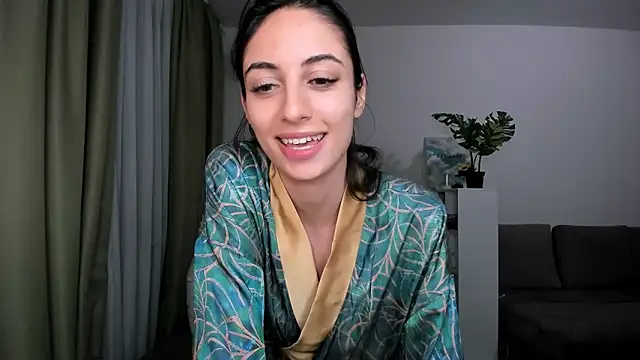 Snapshot of Melanie_Angel chatting on May 7, 11:32 pm Melanie Angel online show from May 7, 11:32 pm