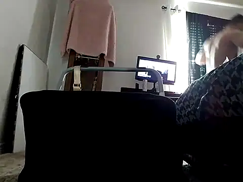 Snapshot of Amarok39 chatting on March 22, 7:53 pm Amarok39 online show from March 22, 7:53 pm