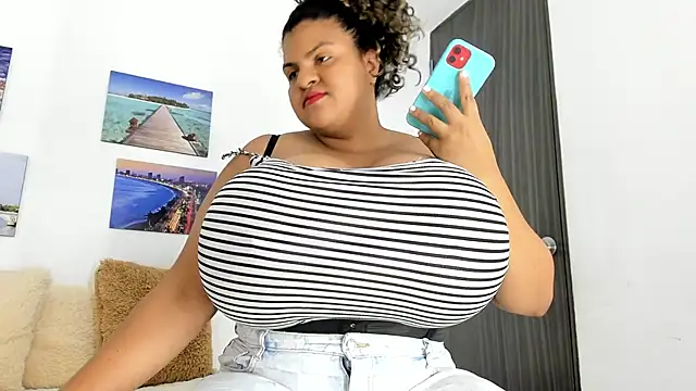 bigmom69  online show from November 18, 3:49 pm