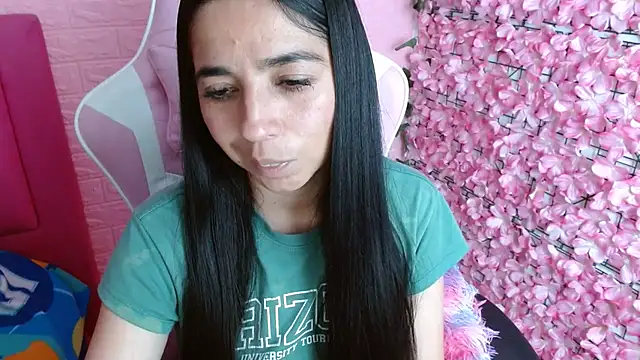 Snapshot of kendall_all4u chatting on October 28, 2:59 am kendall all4u online show from October 28, 2:59 am