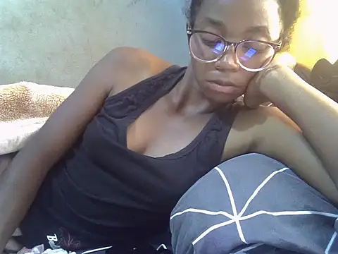 ElianeHot online show from March 31, 3:41 am