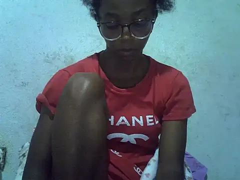 ElianeHot online show from April 15, 6:37 pm