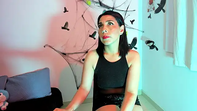 Snapshot of AdelleLennox_cg chatting on November 3, 9:10 am AdelleLennox cg online show from November 3, 9:10 am