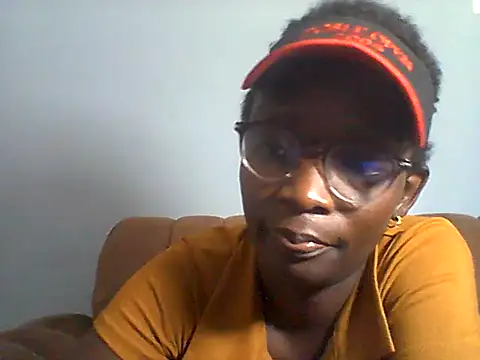 Snapshot of Sexy-BlackGold chatting on November 1, 7:32 am Sexy-BlackGold online show from November 1, 7:32 am