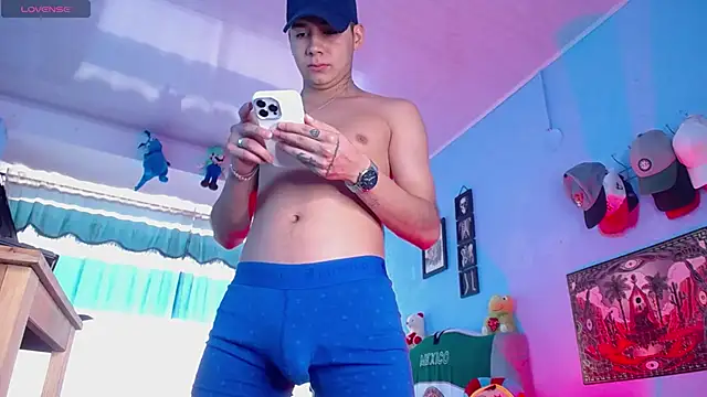 Snapshot of mexican_cum chatting on October 17, 8:44 pm mexican cum online show from October 17, 8:44 pm