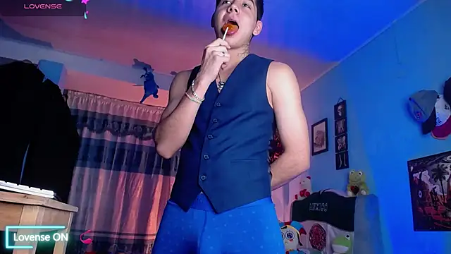 Snapshot of mexican_cum chatting on October 23, 2:55 am mexican cum online show from October 23, 2:55 am