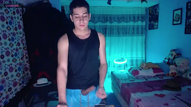 Snapshot of mexican_cum chatting on July 2, 3:23 am mexican cum online show from July 2, 3:23 am