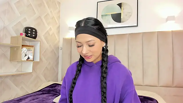 Snapshot of Anniie_Queen chatting on May 15, 3:35 am Anniie Queen online show from May 15, 3:35 am