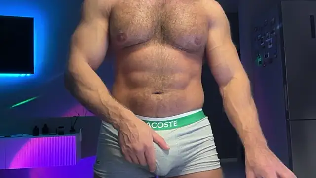 KarlosRichi online show from February 12, 1:50 pm