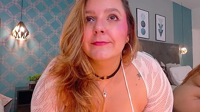 Snapshot of AmbarRoberts_ chatting on August 1, 12:48 pm AmbarRoberts online show from August 1, 12:48 pm