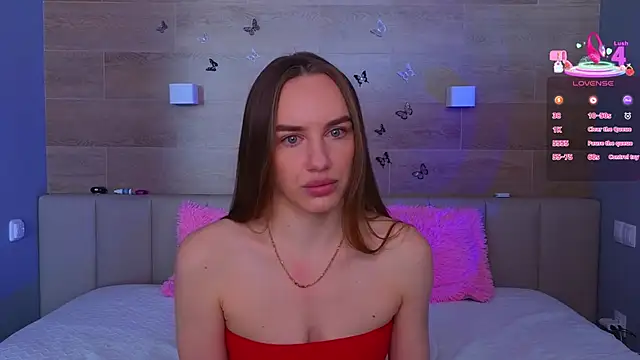 SaraCros online show from April 11, 5:34 am