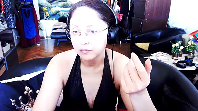 Snapshot of Imperatriza chatting on June 25, 5:12 am Imperatriza online show from June 25, 5:12 am