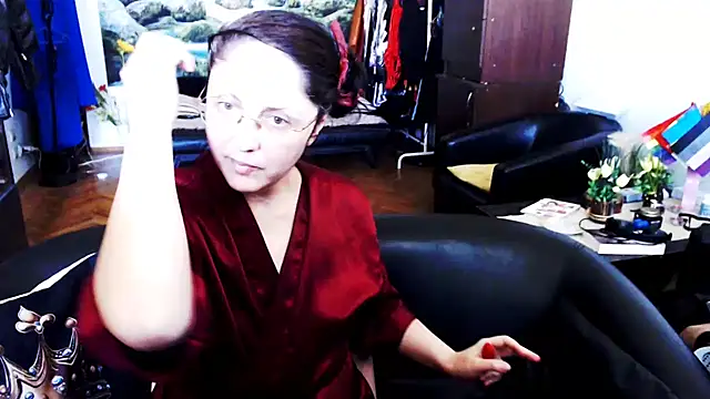 Snapshot of Imperatriza chatting on July 6, 8:55 am Imperatriza online show from July 6, 8:55 am