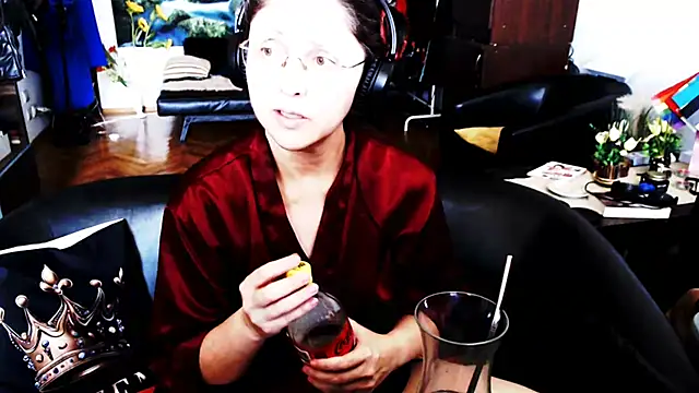 Snapshot of Imperatriza chatting on July 6, 3:03 pm Imperatriza online show from July 6, 3:03 pm