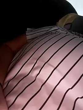 Snapshot of poussychats chatting on December 22, 1:22 pm poussychats online show from December 22, 1:22 pm