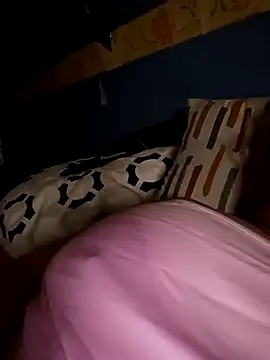 Snapshot of poussychats chatting on January 8, 10:37 pm poussychats online show from January 8, 10:37 pm