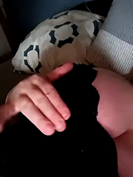 Snapshot of poussychats chatting on March 10, 4:03 pm poussychats online show from March 10, 4:03 pm