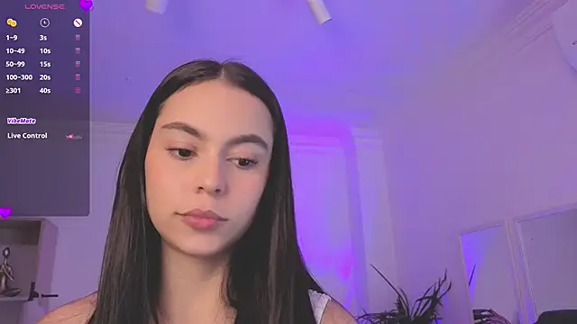 Aleejaa   online show from April 14, 11:38 am