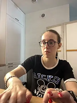 Snapshot of MartiniiSelenna chatting on June 24, 6:01 am MartiniiSelenna online show from June 24, 6:01 am