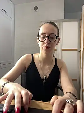 Snapshot of MartiniiSelenna chatting on July 18, 5:44 am MartiniiSelenna online show from July 18, 5:44 am
