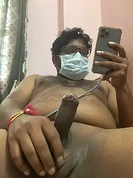 Snapshot of Yours_Teluguboii chatting on August 2, 8:02 am Yours Teluguboii online show from August 2, 8:02 am