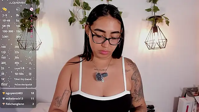 melanieecox online show from February 12, 10:27 pm