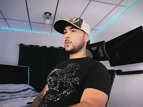 Sebas-hott online show from February 4, 9:31 pm