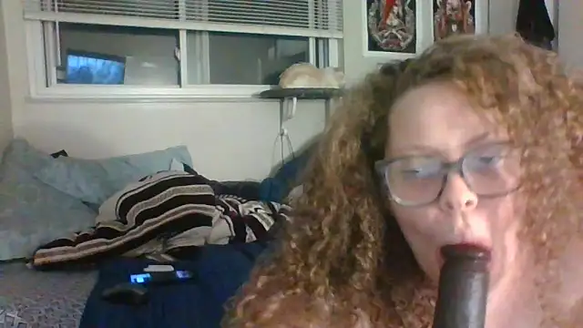 Snapshot of Morremarie chatting on January 5, 5:09 am Morremarie online show from January 5, 5:09 am