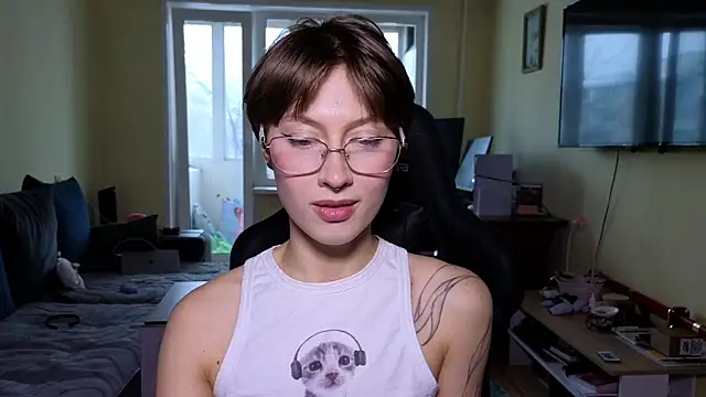 MalvinaBlum online show from March 26, 8:31 am