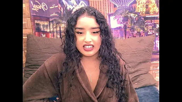 Snapshot of IndianAngel4u chatting on July 7, 6:47 am IndianAngel4u online show from July 7, 6:47 am