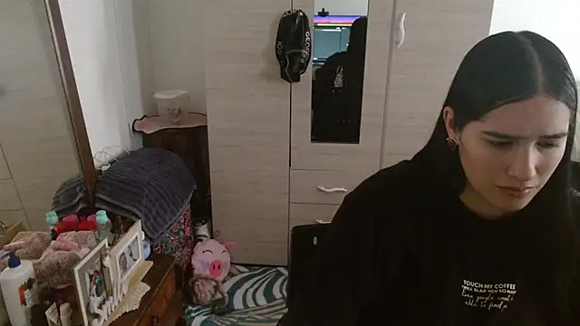 Naomi D online show from May 2, 9:09 pm