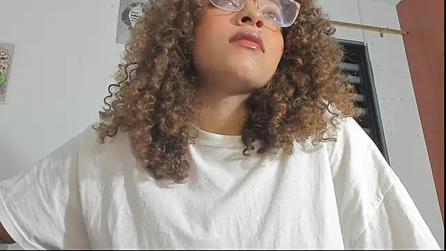 Ada gales  online show from December 18, 4:18 am