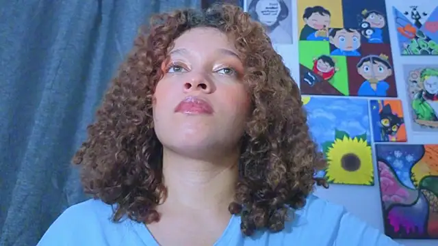 Snapshot of Ada_gales_ chatting on May 1, 3:44 am Ada gales online show from May 1, 3:44 am