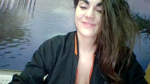 Snapshot of AliceTailor chatting on April 27, 9:46 pm AliceTailor online show from April 27, 9:46 pm
