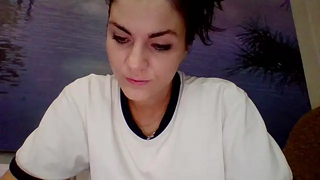 Snapshot of AliceTailor chatting on May 25, 11:33 pm AliceTailor online show from May 25, 11:33 pm