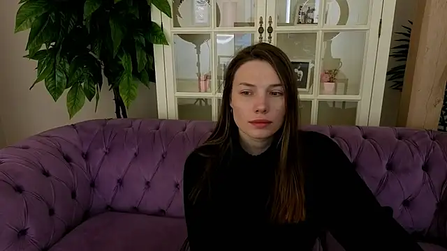 IceDanielles online show from March 31, 12:49 pm