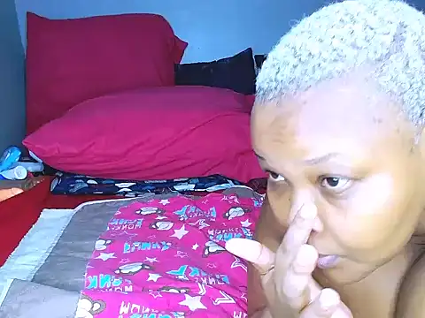 fatafricanqueen online show from January 31, 8:40 pm