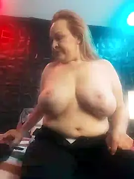 Snapshot of Wife_sexxx chatting on December 13, 1:12 pm Wife sexxx online show from December 13, 1:12 pm