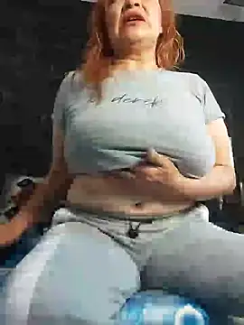 Snapshot of Wife_sexxx chatting on January 4, 12:59 pm Wife sexxx online show from January 4, 12:59 pm