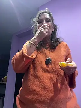 Lwhite1 online show from February 17, 4:57 pm