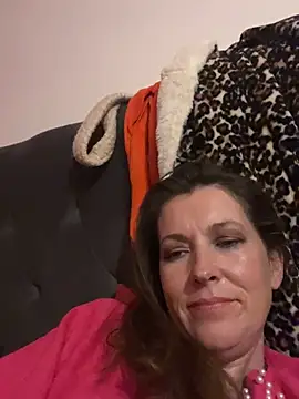 Snapshot of Lwhite1 chatting on May 1, 10:25 pm Lwhite1 online show from May 1, 10:25 pm