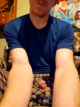 Snapshot of REDHAMMER_ chatting on February 23, 1:35 am REDHAMMER online show from February 23, 1:35 am