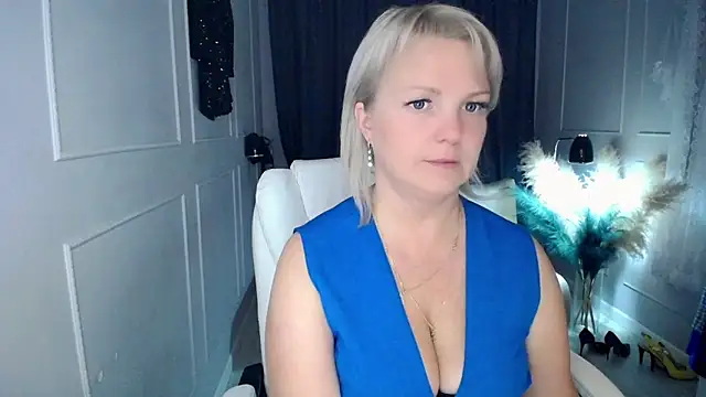 Snapshot of Juarnea chatting on April 27, 10:46 am Juarnea online show from April 27, 10:46 am