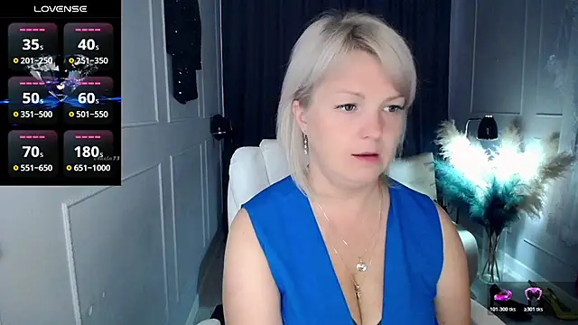 Snapshot of Juarnea chatting on May 18, 9:48 am Juarnea online show from May 18, 9:48 am