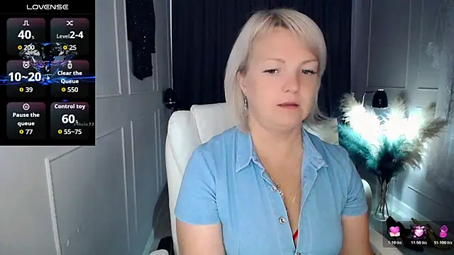 Snapshot of Juarnea chatting on May 26, 9:05 am Juarnea online show from May 26, 9:05 am