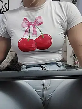 merlinaadams  online show from November 4, 5:12 pm