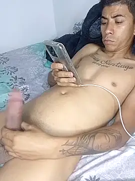 Snapshot of Eduardomieres chatting on January 9, 10:31 pm Eduardomieres online show from January 9, 10:31 pm